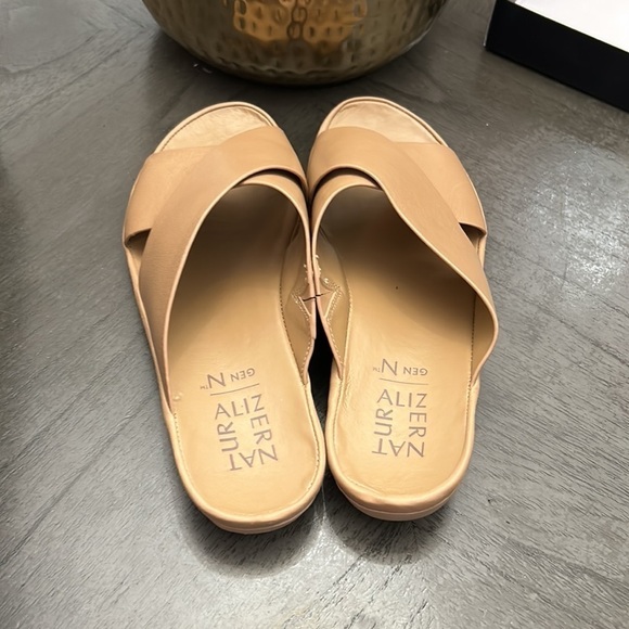 Naturalizer Genn Stroll Slide Sandal - Picture 7 of 12